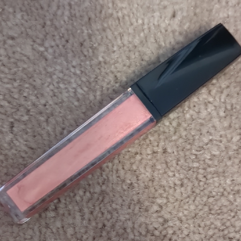 Luxurious Pink Lip Gloss